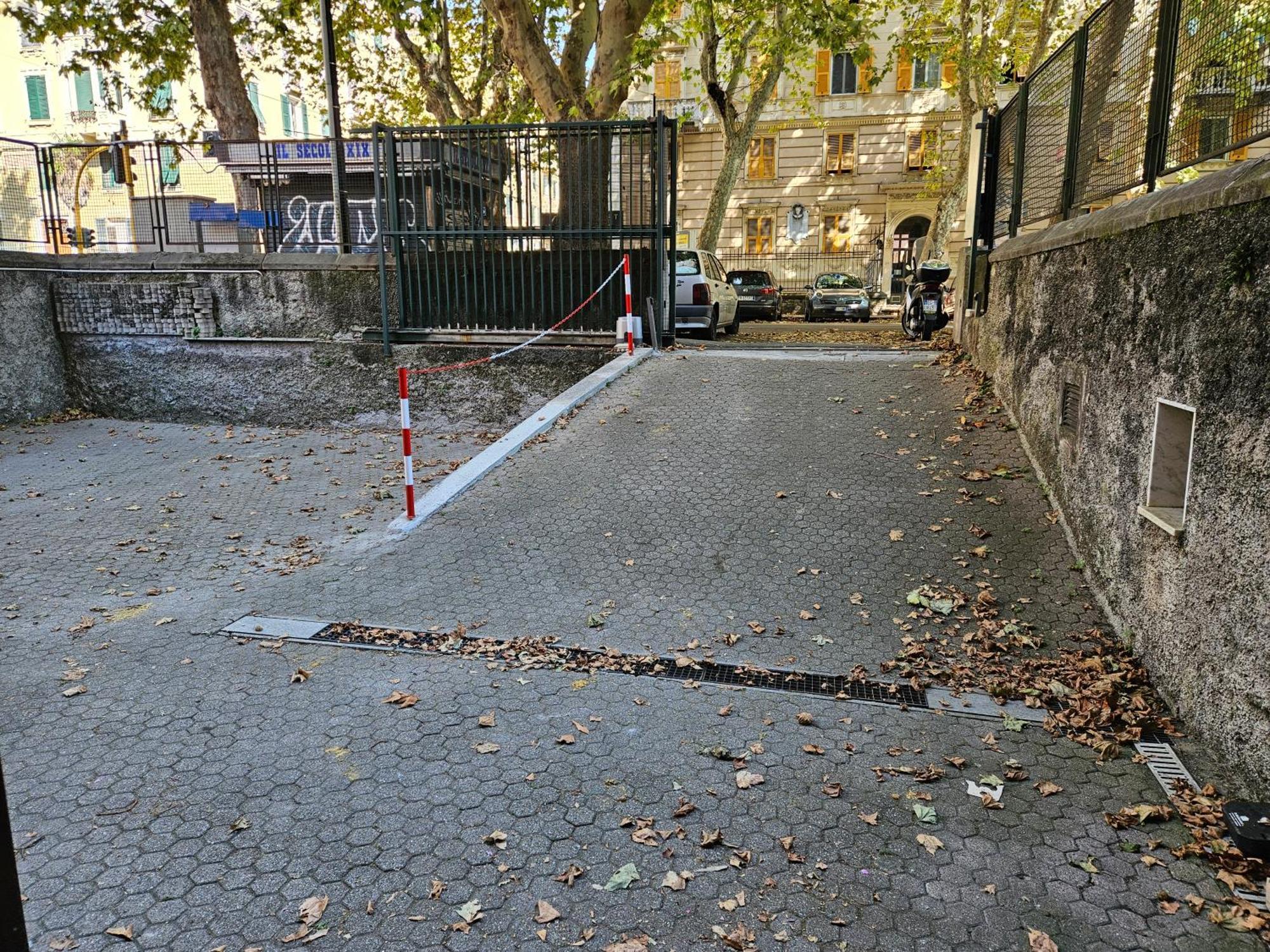 Отель Casa Regis - Free Parking Генуя Экстерьер фото